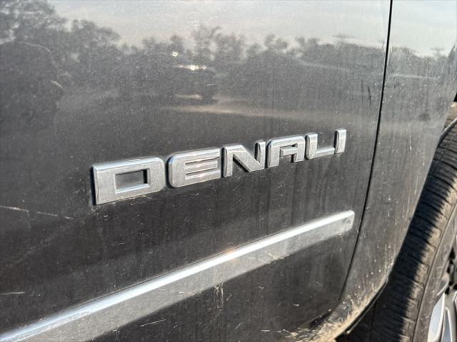 used 2020 GMC Yukon XL car, priced at $40,920