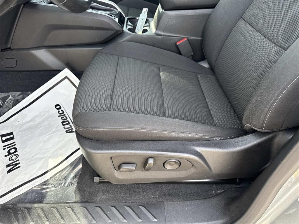 used 2024 Chevrolet Colorado car, priced at $28,836