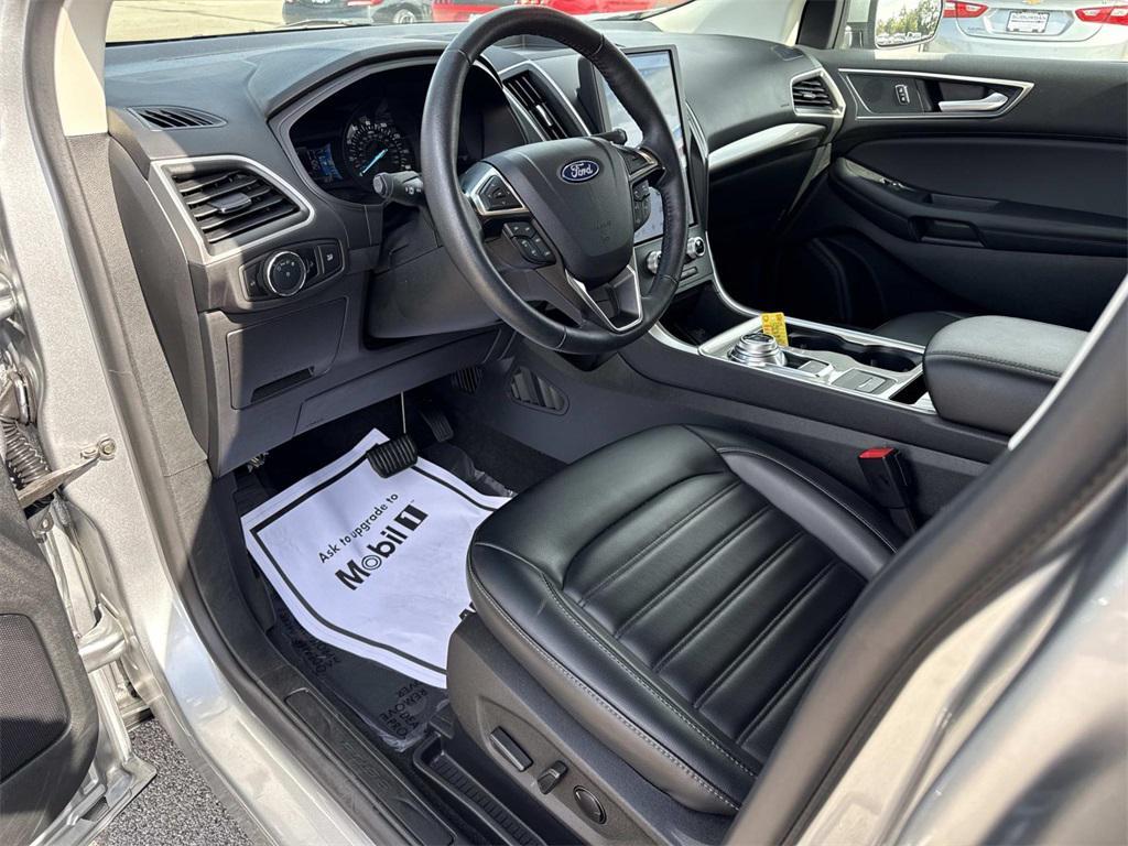used 2024 Ford Edge car, priced at $25,872