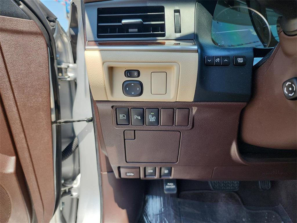 used 2017 Lexus ES 350 car, priced at $16,895