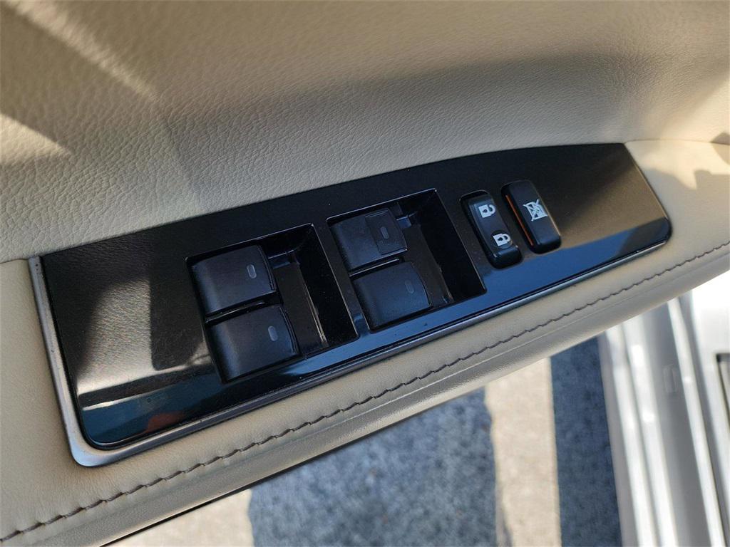 used 2017 Lexus ES 350 car, priced at $16,895