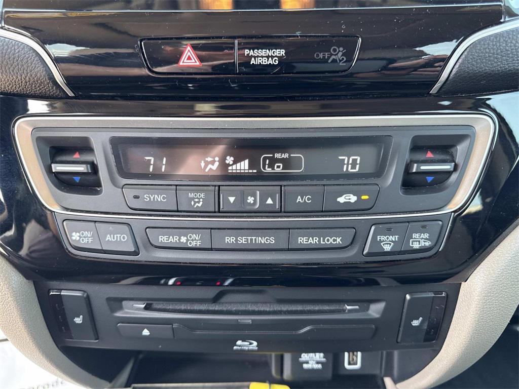 used 2022 Honda Pilot car, priced at $29,474