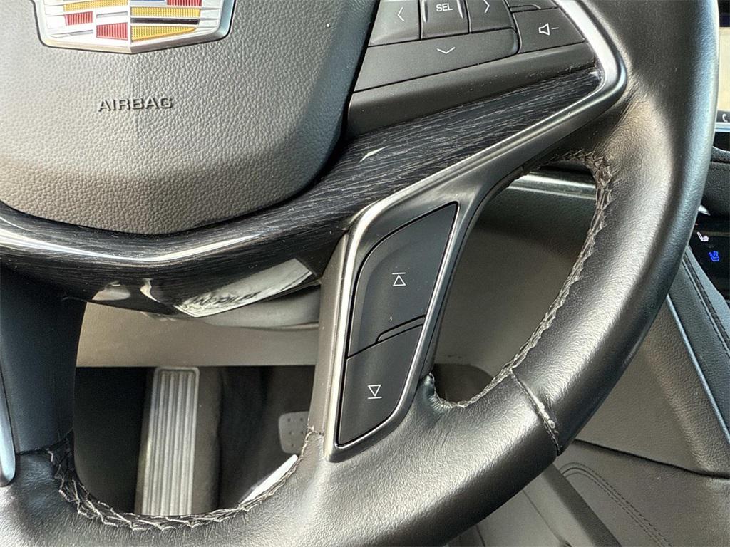 used 2023 Cadillac XT5 car, priced at $29,752