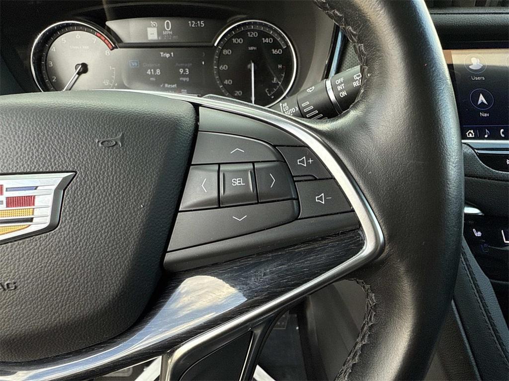 used 2023 Cadillac XT5 car, priced at $29,752