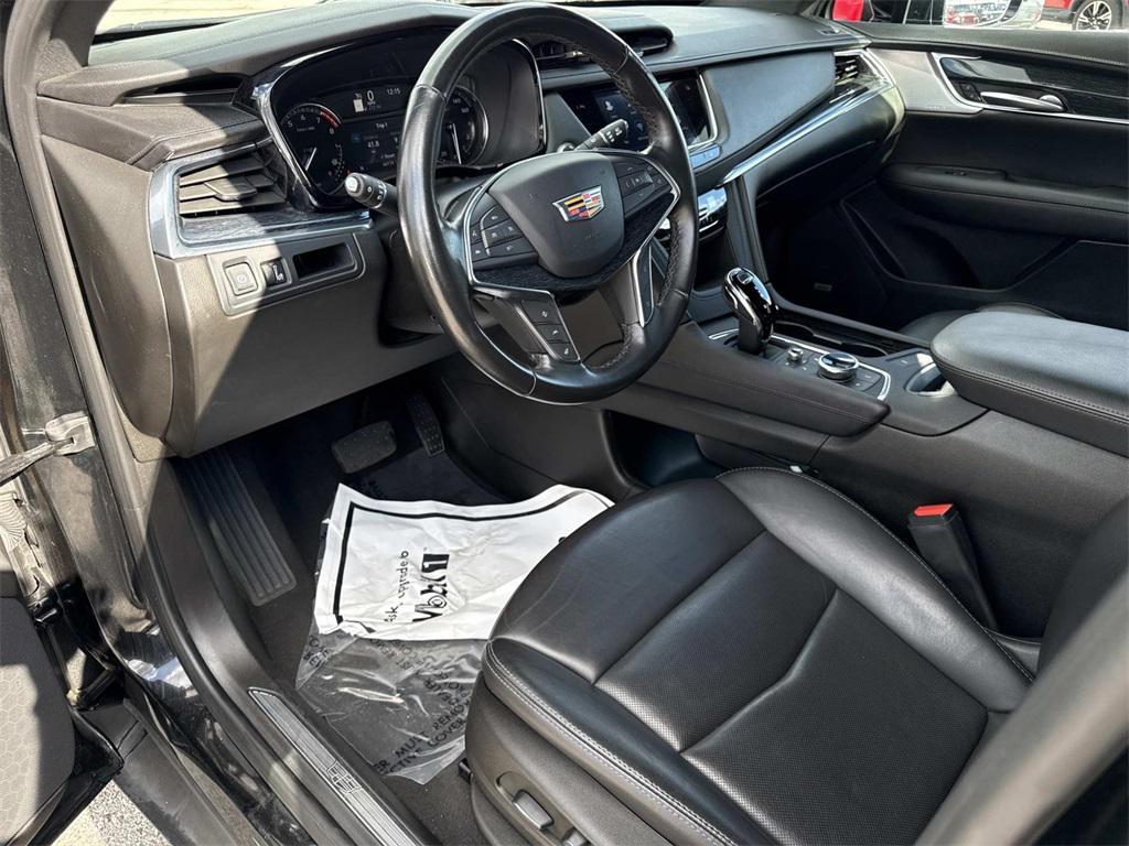 used 2023 Cadillac XT5 car, priced at $29,752