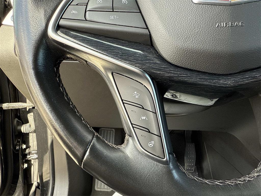 used 2023 Cadillac XT5 car, priced at $29,752