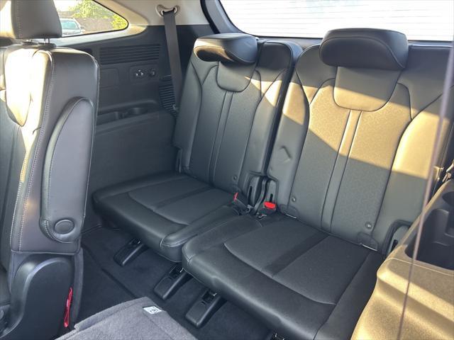used 2023 Kia Sorento car, priced at $31,638