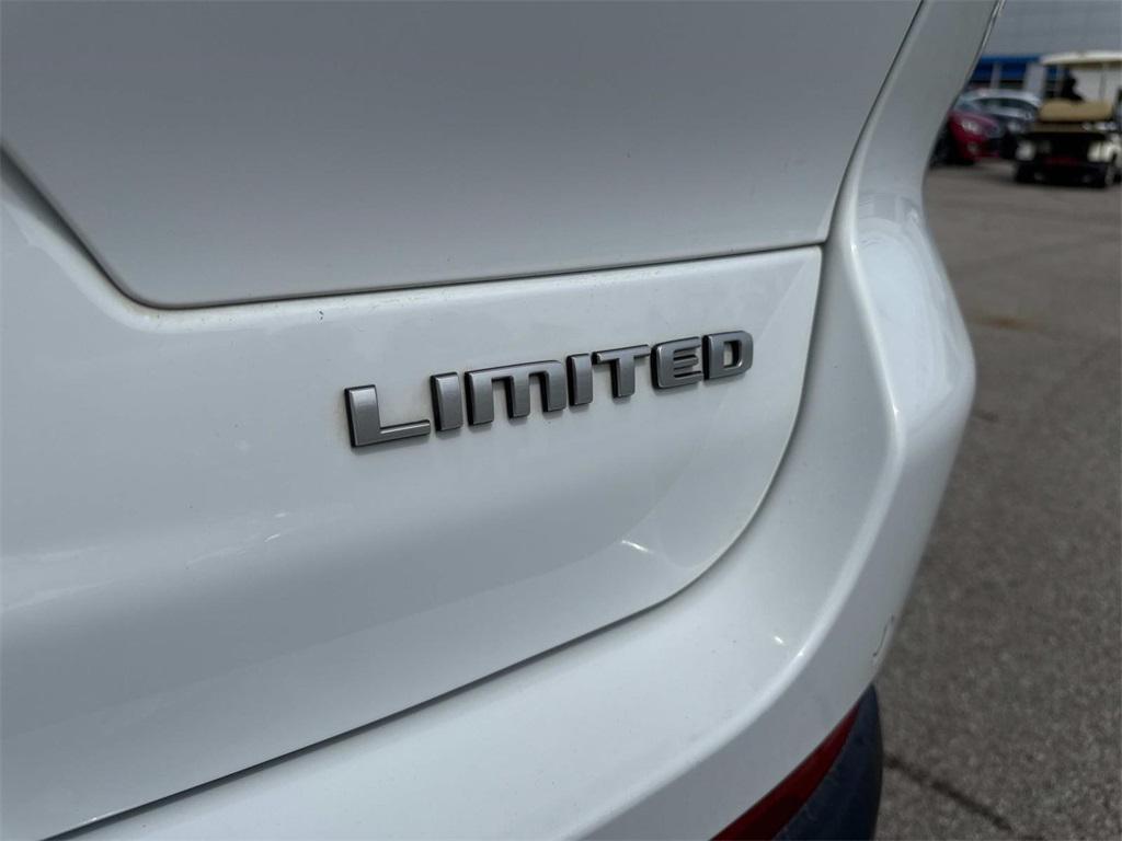 used 2024 Jeep Grand Cherokee L car, priced at $36,366