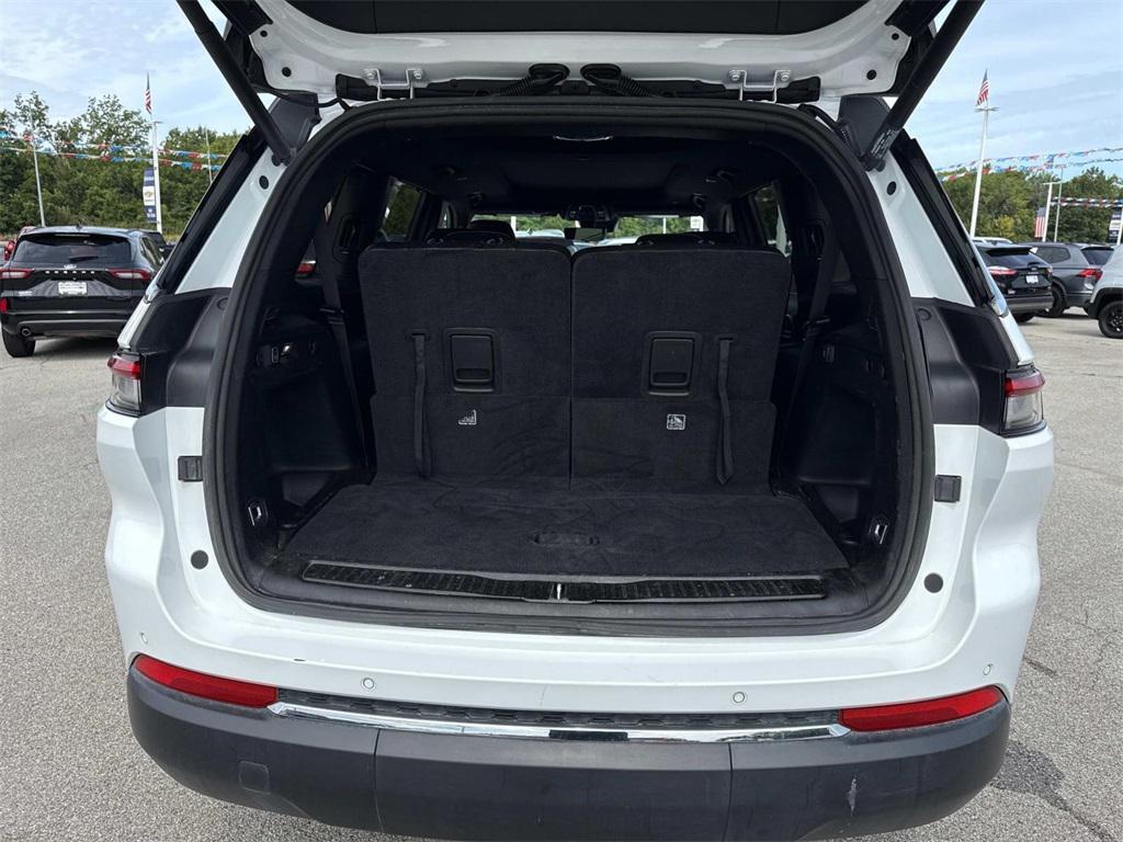 used 2024 Jeep Grand Cherokee L car, priced at $36,366