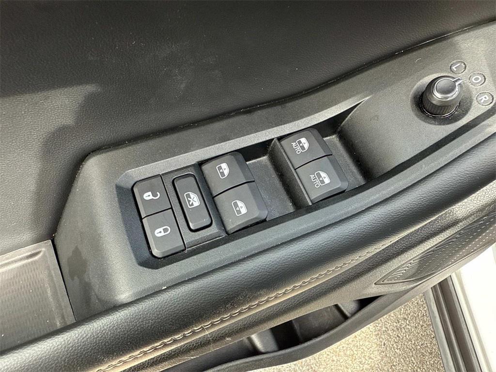 used 2024 Jeep Grand Cherokee L car, priced at $36,366