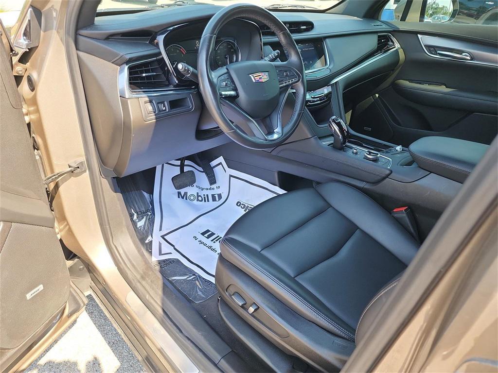 used 2023 Cadillac XT6 car, priced at $31,998