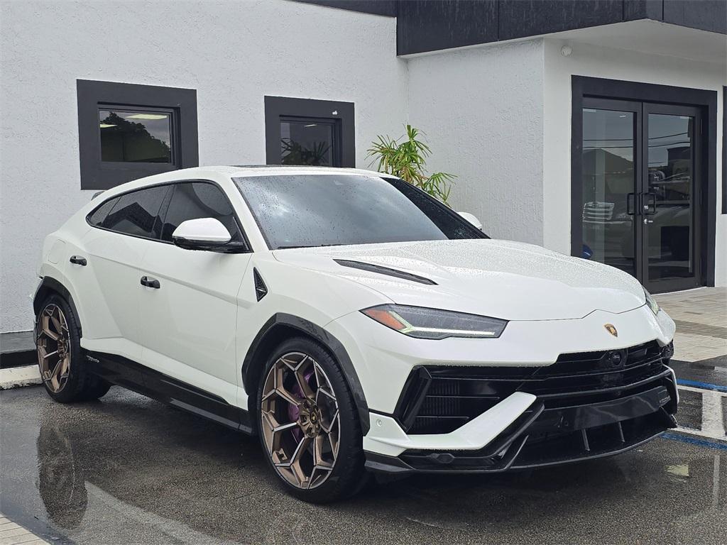 used 2023 Lamborghini Urus car, priced at $288,880