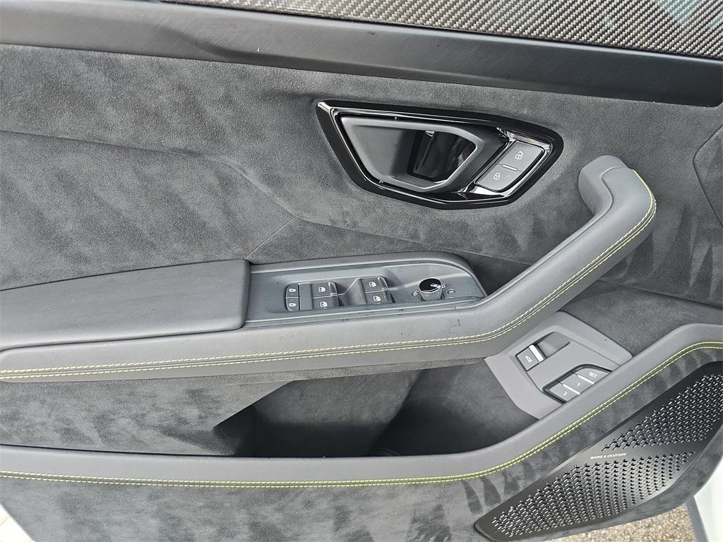 used 2023 Lamborghini Urus car, priced at $288,880