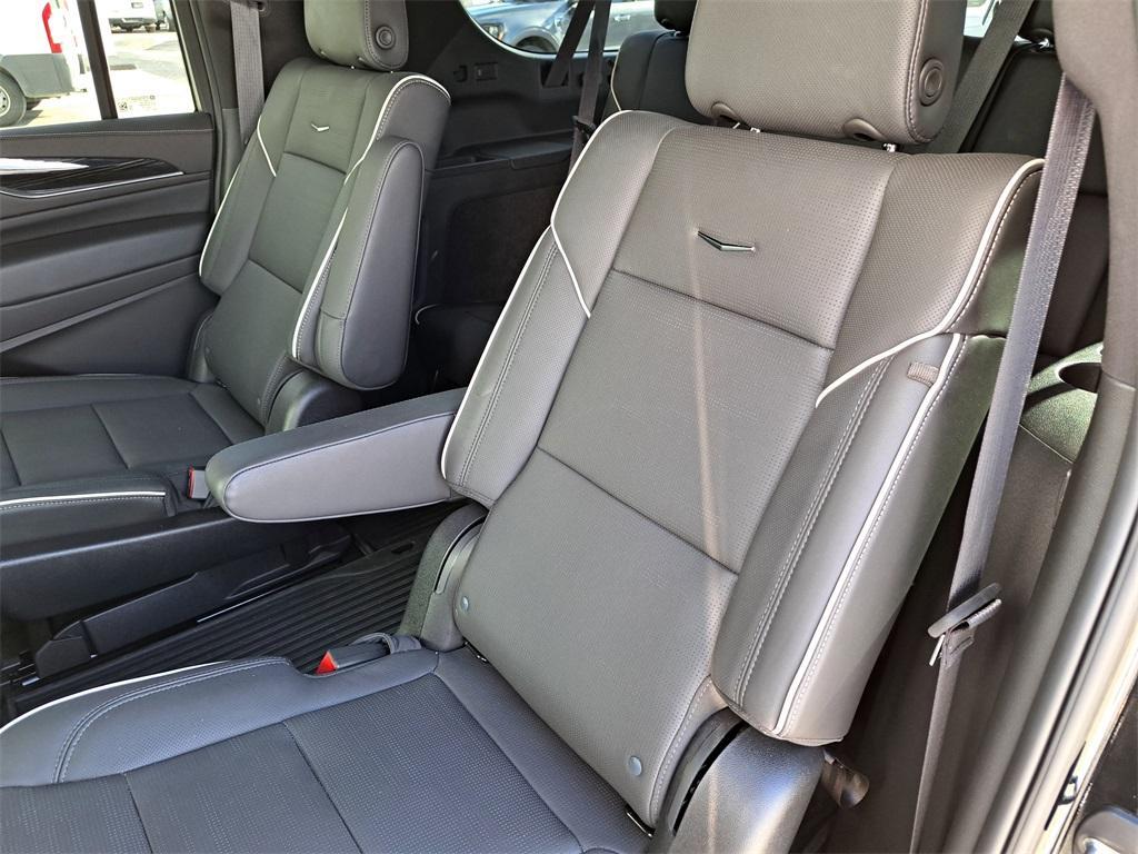 used 2024 Cadillac Escalade ESV car, priced at $88,890
