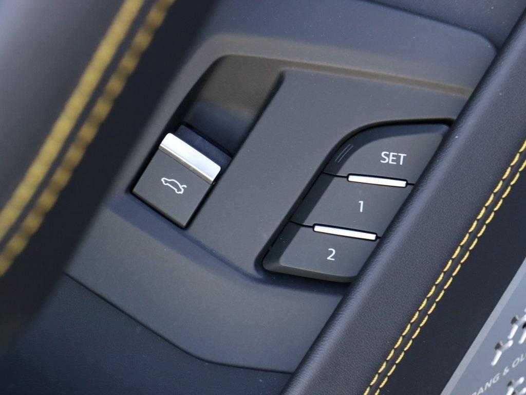 used 2022 Lamborghini Urus car, priced at $289,990