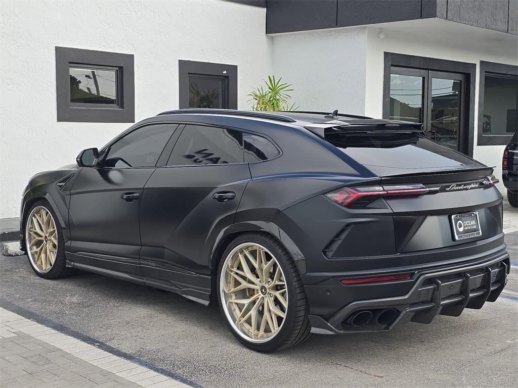 used 2022 Lamborghini Urus car, priced at $238,990