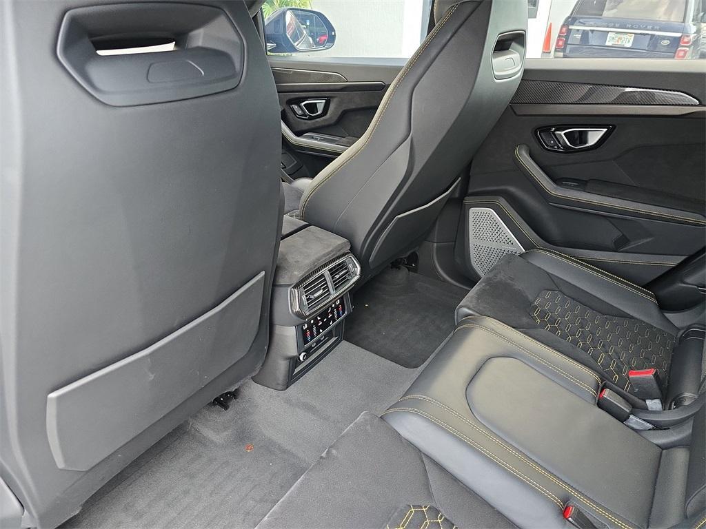 used 2022 Lamborghini Urus car, priced at $238,990