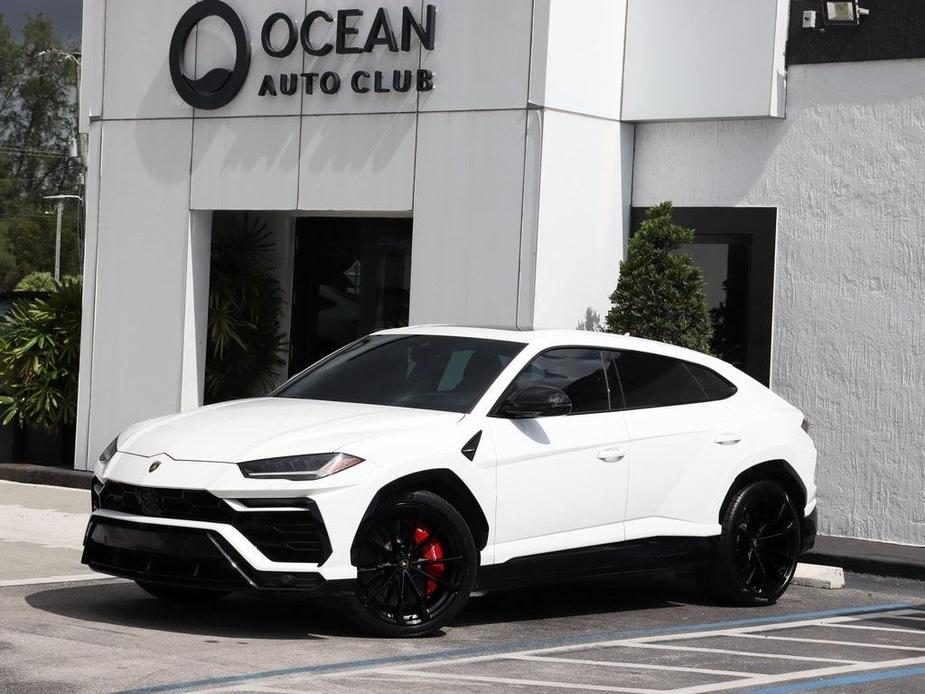 used 2022 Lamborghini Urus car, priced at $219,990