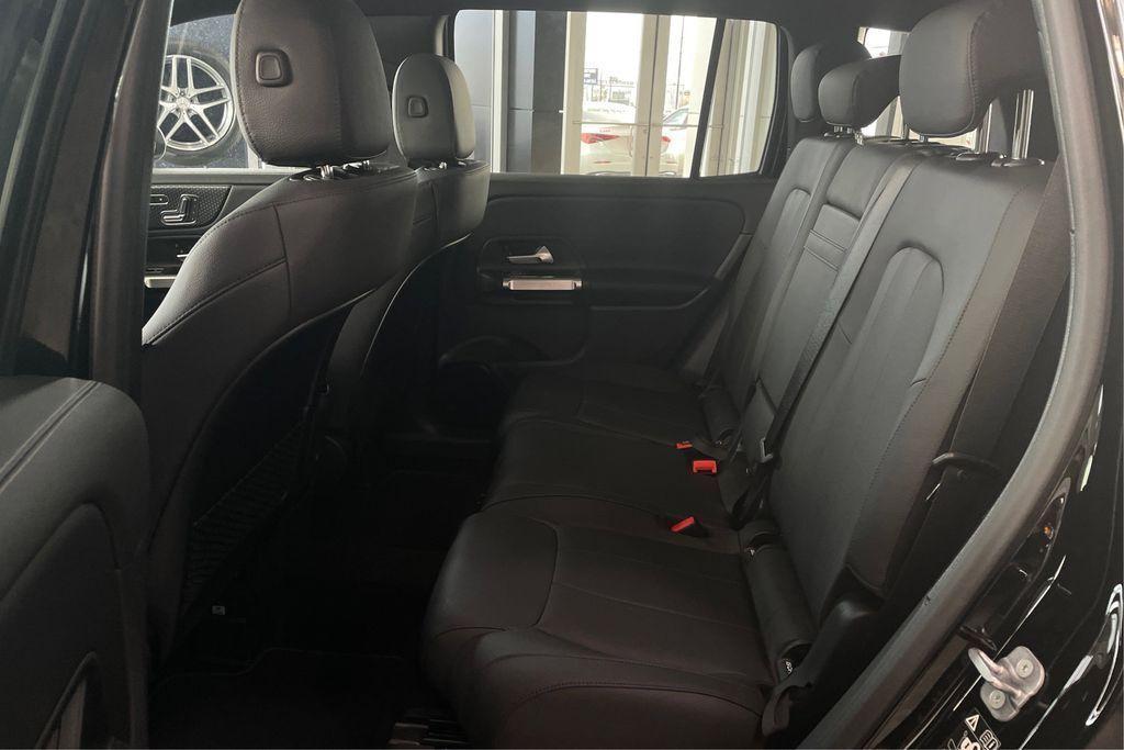 new 2025 Mercedes-Benz GLB 250 car, priced at $51,095