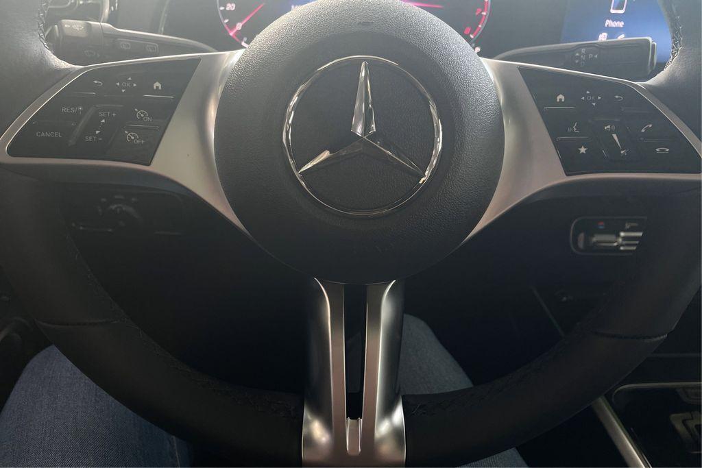 new 2025 Mercedes-Benz GLB 250 car, priced at $51,095
