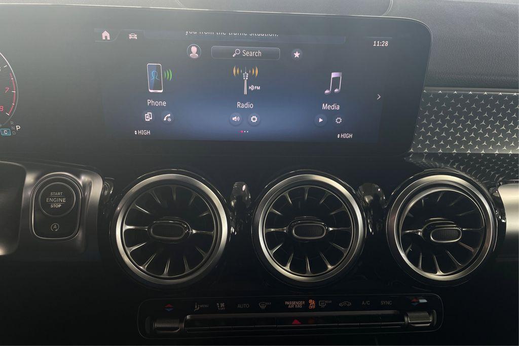 new 2025 Mercedes-Benz GLB 250 car, priced at $51,095