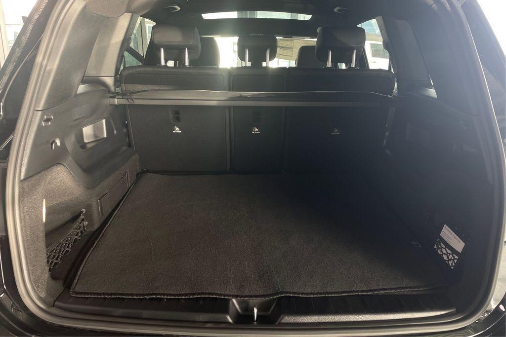 new 2025 Mercedes-Benz GLB 250 car, priced at $51,095