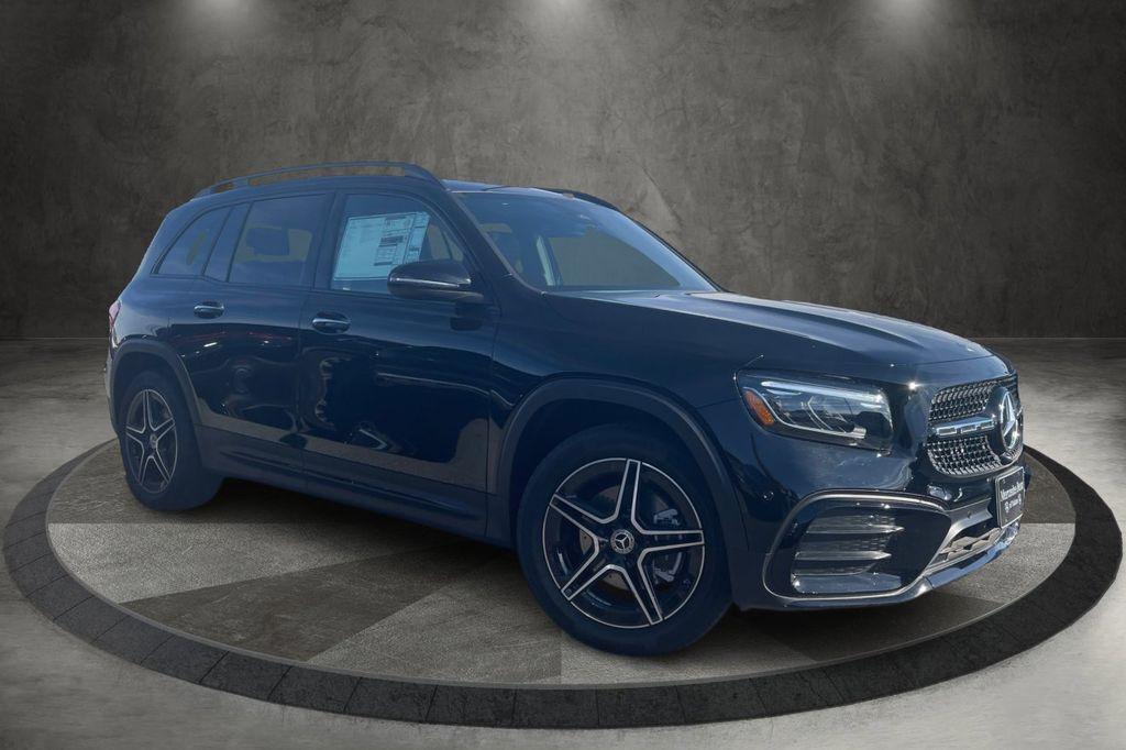 new 2024 Mercedes-Benz GLB 250 car, priced at $49,430
