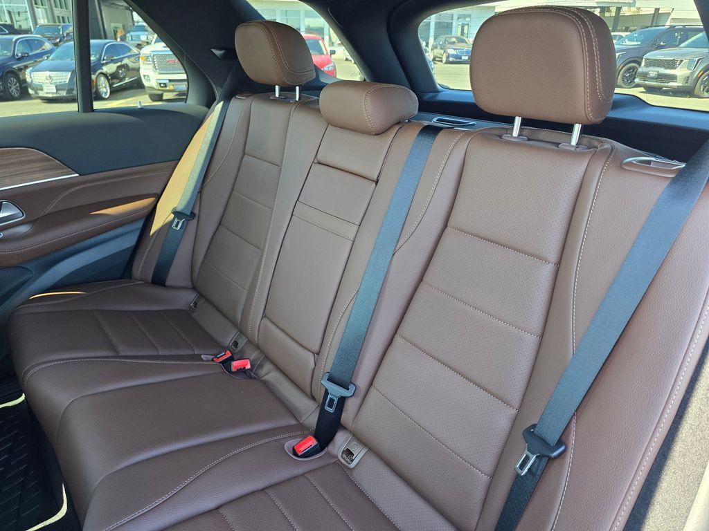 new 2026 Mercedes-Benz GLE 450 car, priced at $85,575
