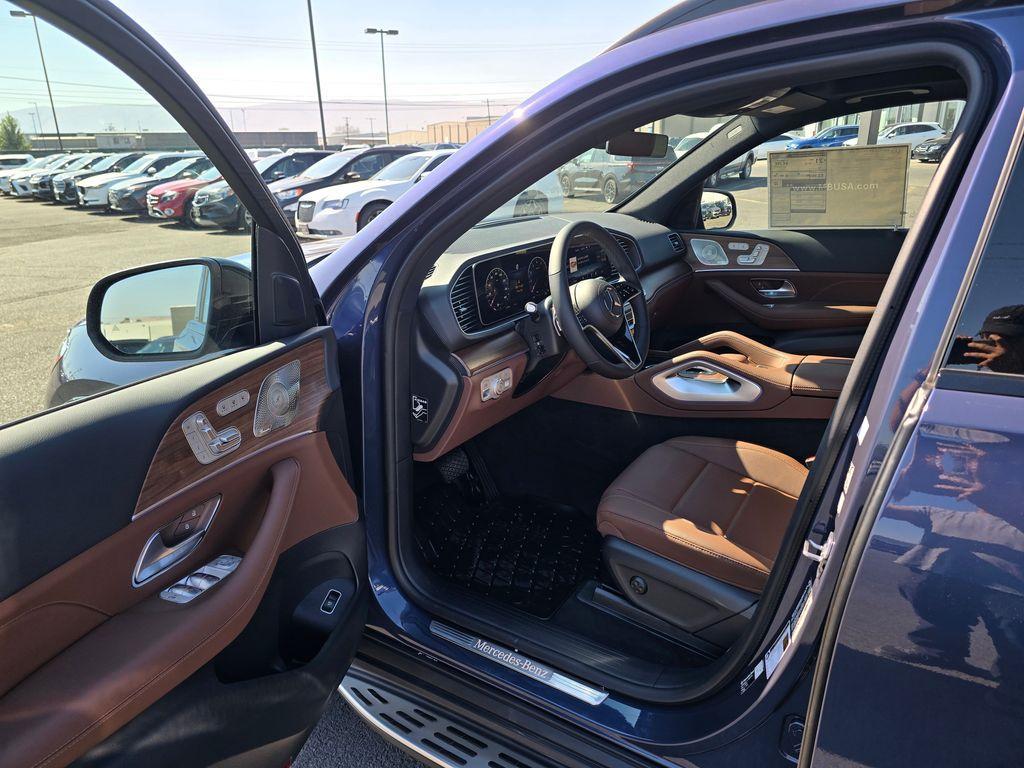 new 2026 Mercedes-Benz GLE 450 car, priced at $85,575