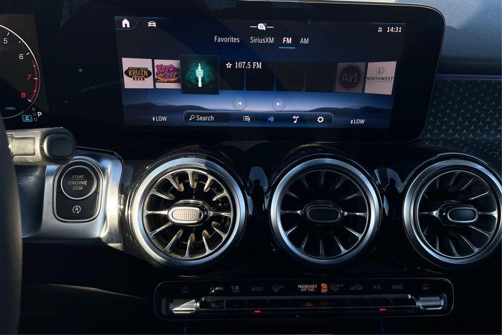 new 2025 Mercedes-Benz GLB 250 car, priced at $52,295