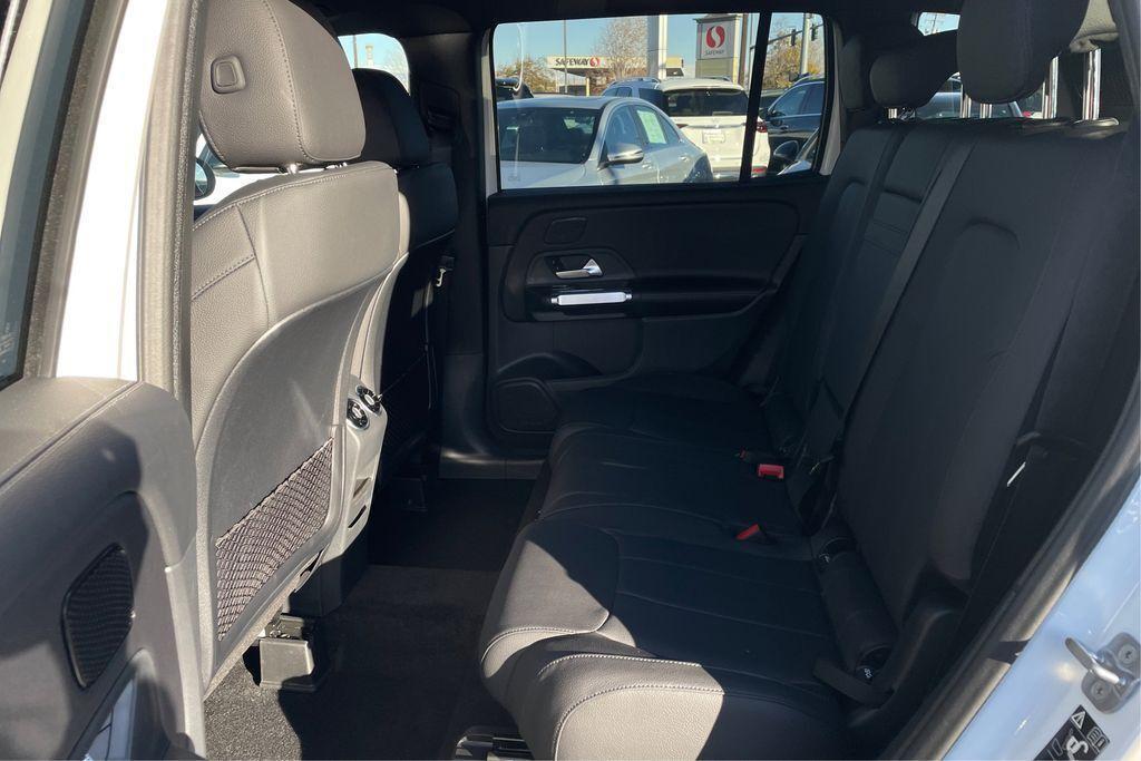 new 2025 Mercedes-Benz GLB 250 car, priced at $52,295