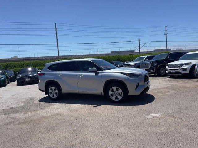 used 2023 Toyota Highlander car, priced at $33,612