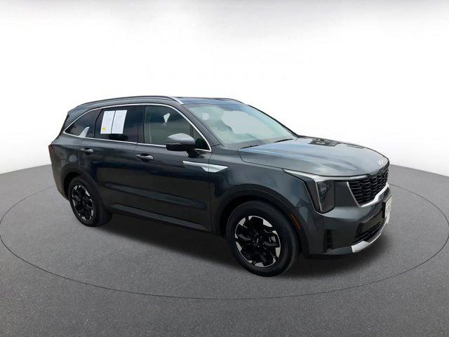 used 2024 Kia Sorento car, priced at $27,152