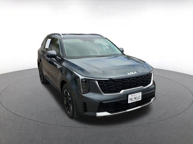 used 2024 Kia Sorento car, priced at $27,152