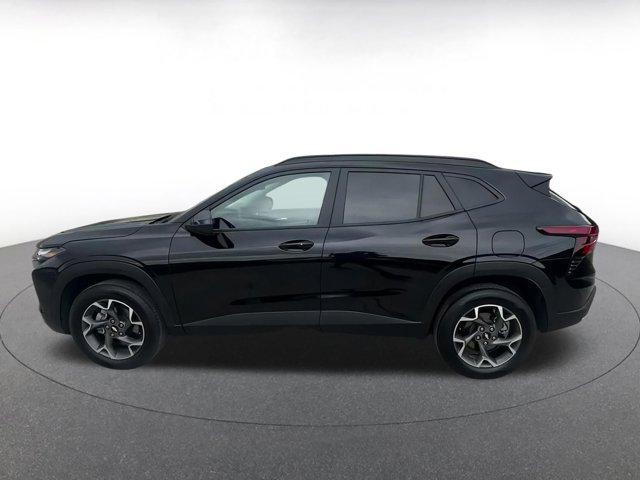 used 2024 Chevrolet Trax car, priced at $23,316