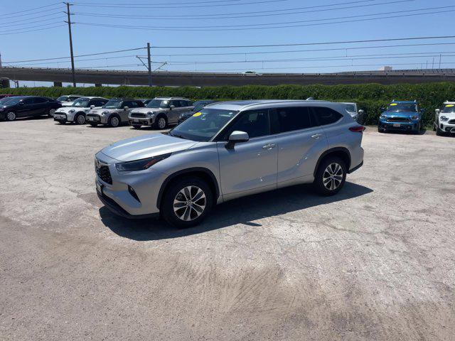 used 2023 Toyota Highlander car, priced at $37,443