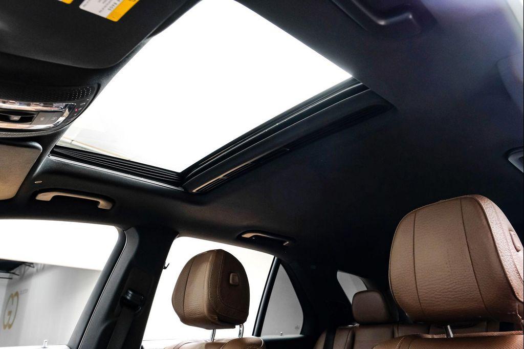 used 2024 Mercedes-Benz GLE 350 car, priced at $53,995