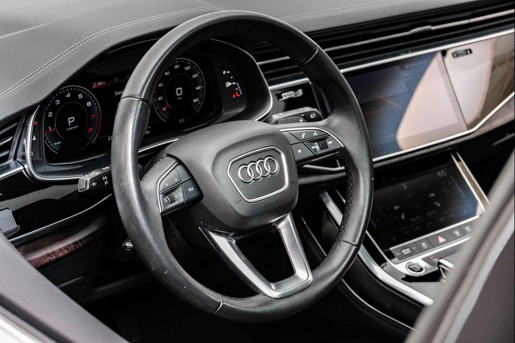 used 2024 Audi Q7 car, priced at $40,995