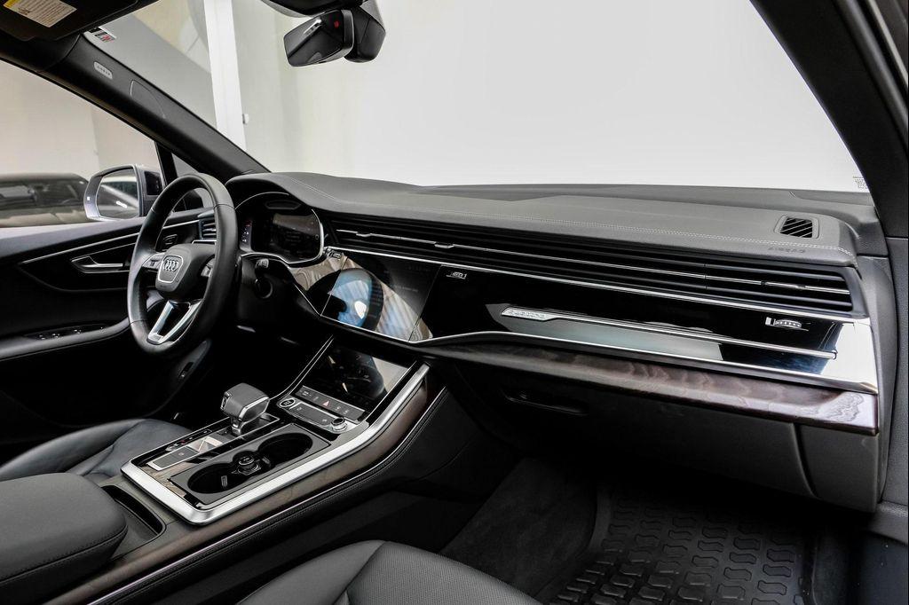 used 2023 Audi Q7 car, priced at $38,995
