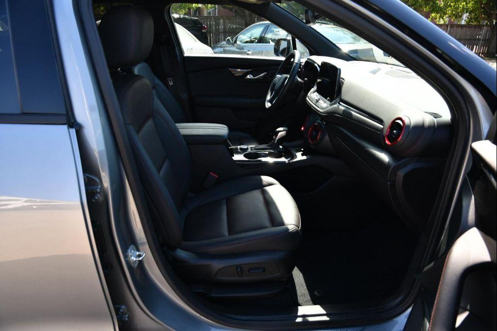 used 2025 Chevrolet Blazer car, priced at $35,900