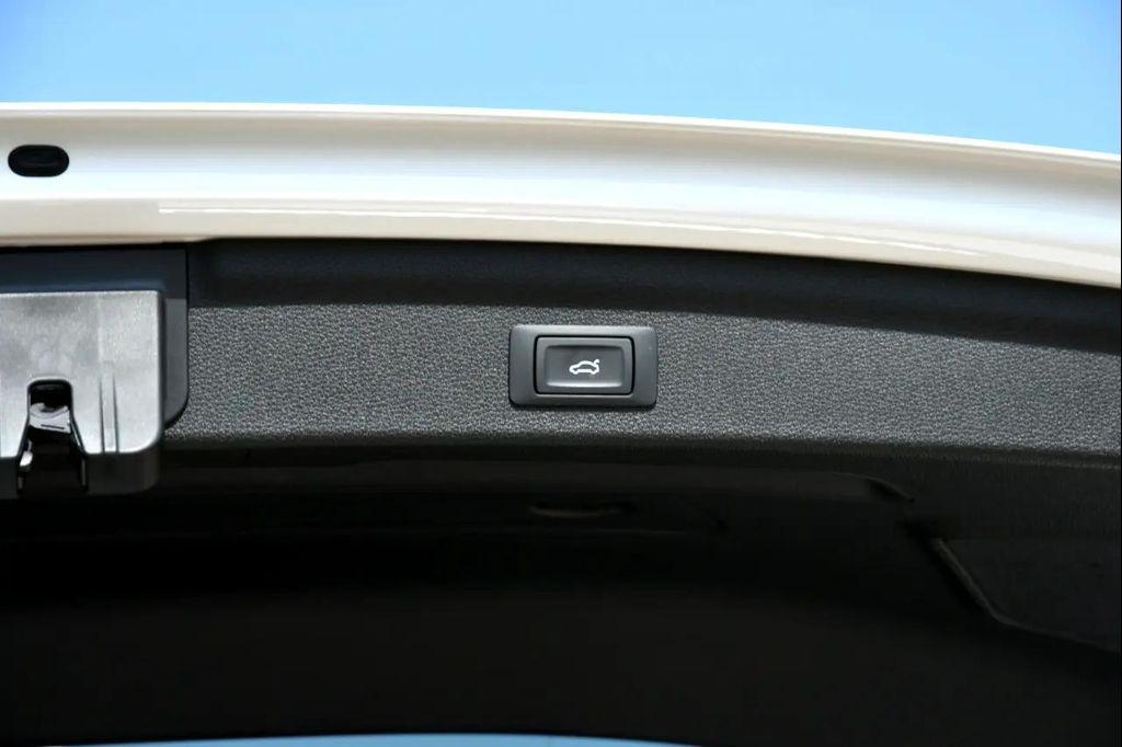 used 2025 Audi Q3 car, priced at $38,900