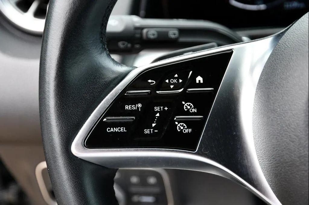 used 2024 Mercedes-Benz GLB 250 car, priced at $31,900