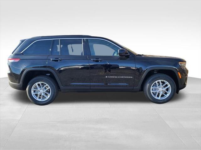 new 2025 Jeep Grand Cherokee car, priced at $39,495