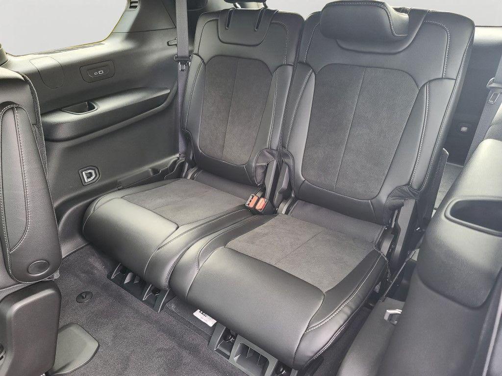 new 2025 Jeep Grand Cherokee L car, priced at $43,543