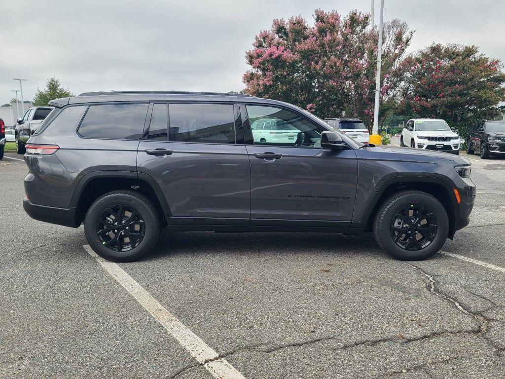 new 2025 Jeep Grand Cherokee L car, priced at $43,543