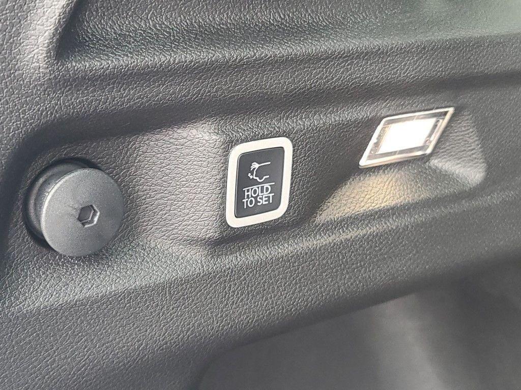 new 2025 Jeep Grand Cherokee L car, priced at $43,543
