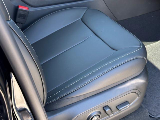 new 2025 Jeep Grand Cherokee car, priced at $50,121