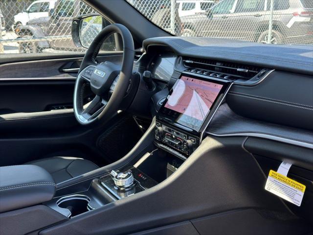 new 2025 Jeep Grand Cherokee car, priced at $50,121