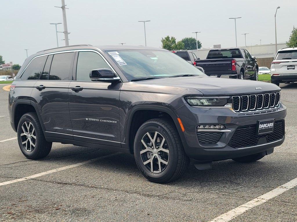 new 2025 Jeep Grand Cherokee car, priced at $45,255