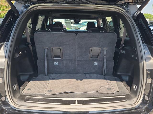 used 2024 Jeep Grand Cherokee L car, priced at $38,900